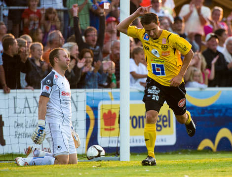 Daniel Nicklasson, Mjällby jubel och Henrik Gustavsson,