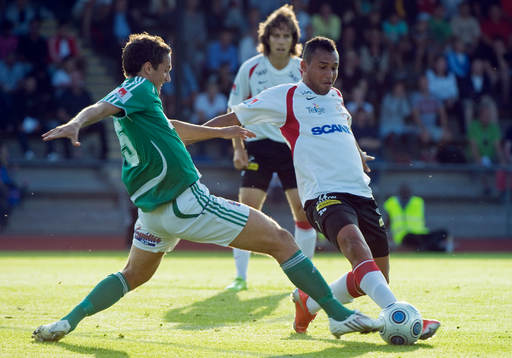 Niklas Backman, Väsby och Tiago Pereira,  Väsby