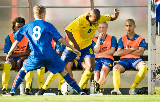 Simon Leonidsson, Sverige
