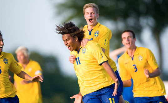 3-3, Isak Thelin, kvitterade och grattas av Emil Åberg