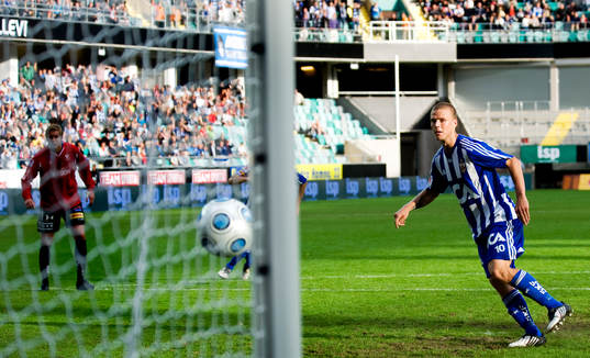 Ragnar Sigurdsson, IFK Göteborg, sätter säkert 3-1 på