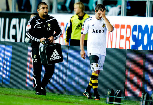 Gabriel Özkan, AIK skadad