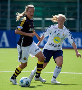 Laura Östberg Kalmari, AIK och Freja Hellenberg,