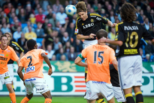 Nils-Eric Johansson, AIK nickar in segermålet 1-0