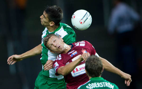 Igor Armas och Marcus Allbäck, nickduell