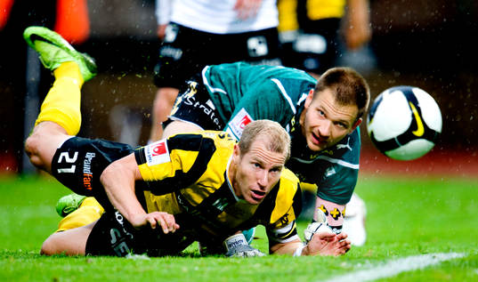 Jonas Henriksson, Häcken, John Alvbåge, målvakt, Örebro
