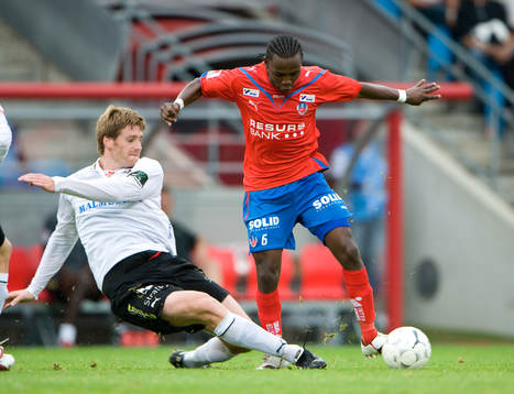 May Mahlangu, nyförvärv från IFK Hässleholm, stoppas av