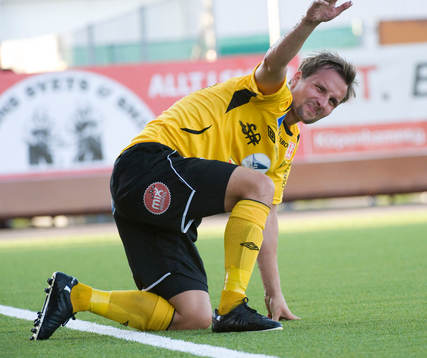 Daniel Nicklasson, Mjällby blir skadad