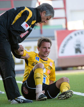 Daniel Nicklasson, Mjällby blir skadad. Skada