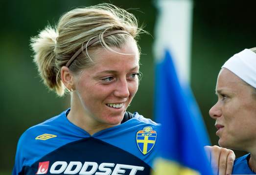 Linda Sembrant och Sara Thunebro, Sverige
