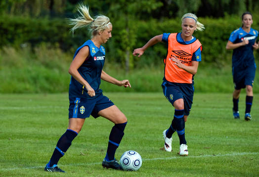 Louise Fors och Caroline Seger, Sverige