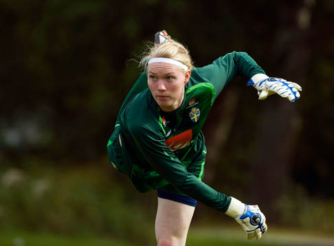 Hedvig Lindahl, målvakt