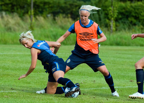 Louise Fors och Caroline Seger, Sverige