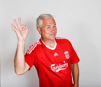 Glenn Hysen i en tröja från Liverpool