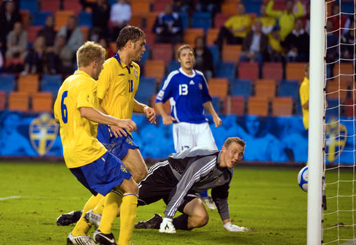 Johan Elmander, Sverige gör 1-0