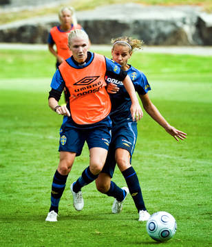 Anna Paulson och Charlotte Rohlin, Sverige