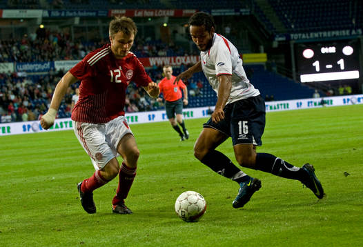 William Kvist Jörgensen, Danmark och Jean Beausejour, Chile