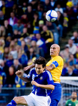 Jari Litmanen, Finland och Daniel Majstorovic, Sverige