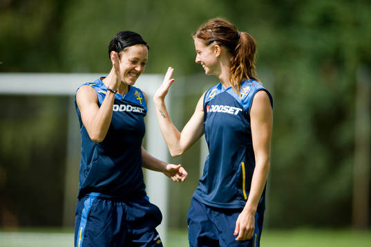 Therese Sjögran och Lotta Schelin