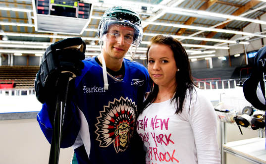 Fredrik Petersson med en supporter