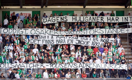 Hamarbyklacken hyllar Jackie Arklöv. Klack, huligan
