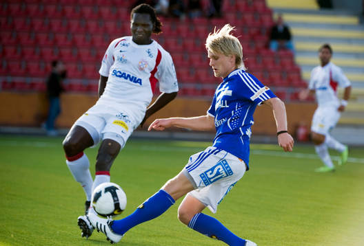 Lamin Conateh, Assyriska och Ari Skulason, Sundsvall