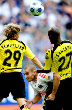 Marcel Schmelzer och Felipe Santana, Borussia Dortmund tar