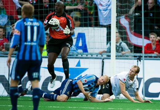 Pa Dembo Touray, målvakt, Toni Kuivasto, Djurgården och