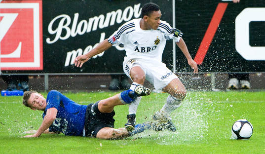 Nye brassen dos Santos mot Christian Järdler