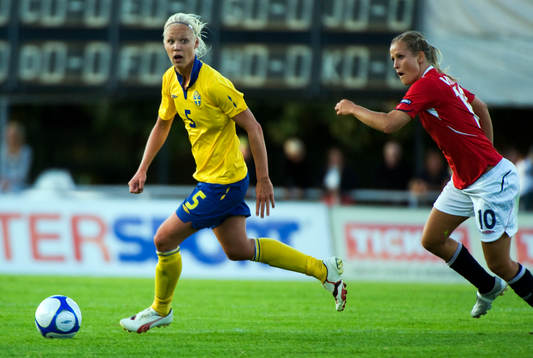 Caroline Seger, Sverige