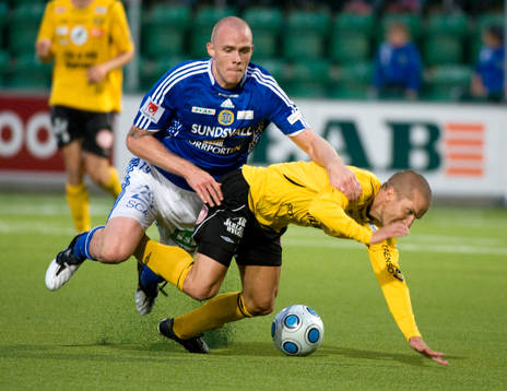 Hannes Sigurdsson, Sundsvall stoppar Johan Svensson,
