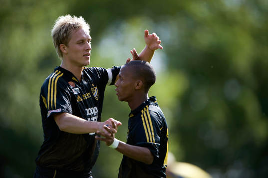 Nye sydafrikanen Surprise lycklig över segermålet, här