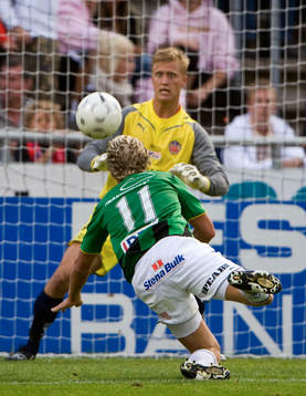 Tommy Lycén, Gais, nick mot mål. Pär Hansson, målvakt,