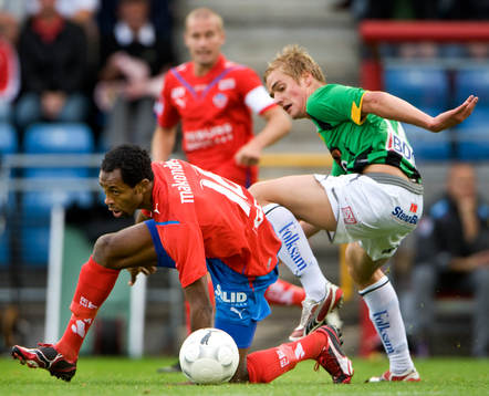 René Makondele, Helsingborg och Johan Mårtensson, Gais