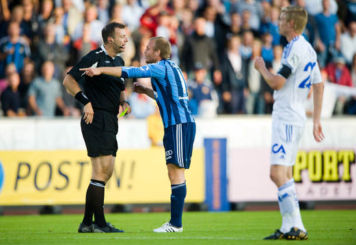 Daniel Sjölund, Djurgården diskuterar med domare Daniel