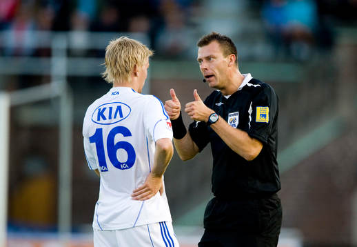 Erik Lund, IFK Göteborg och domare Daniel Stålhammar