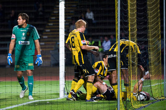 Jubel, Jonas Henriksson. Kristoffer Nordfeldt, målvakt,