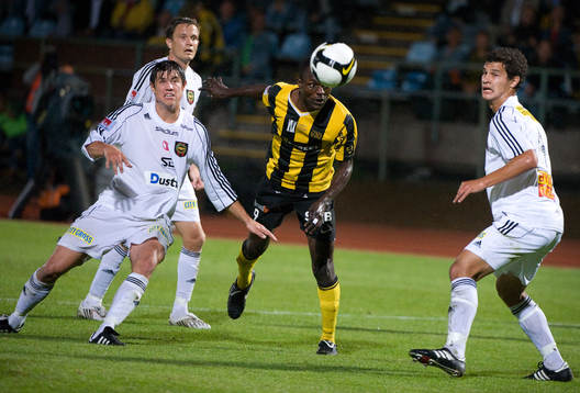 John Chibuike, Häcken. Gabriel Petrovic, Mauricio