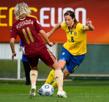 Lotta Schelin, Sverige och Olga Poryadina, Ryssland