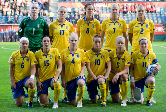 Sveriges startelva, övre raden från vänsten: Hedvig