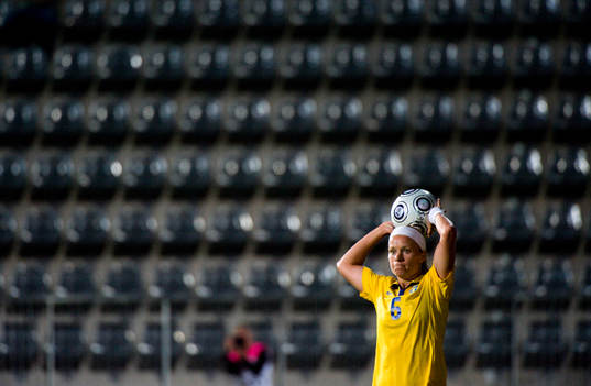Sara Thunebro, Sverige, inkast