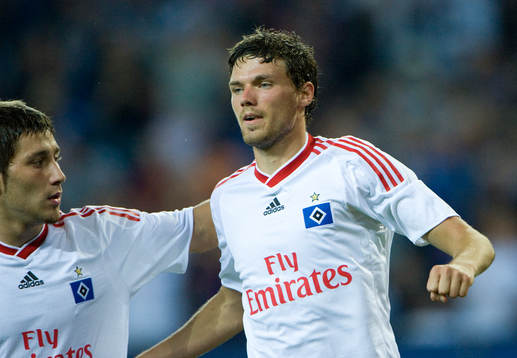 Mål, Marcus Berg som grattas av Tunay Torun