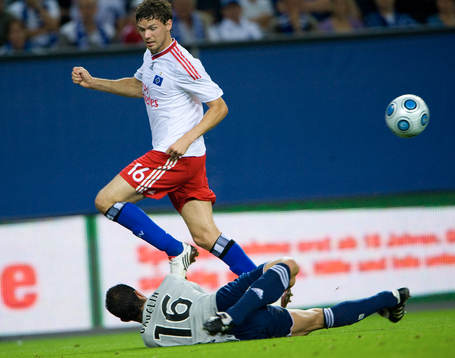 Marcus Berg helt fri med målvakten Guillaume Gauclin