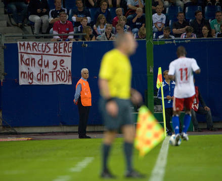 " Marcus Berg kan du ge mig din tröja? " Supporter, fan,