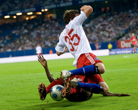Tunay Torun, Hamburg. Tackling, glidtackling