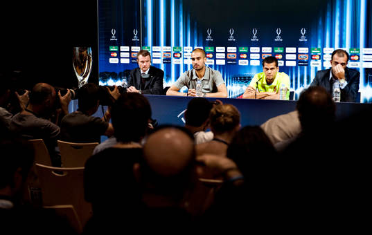 Hans Hultman, UEFA, Josep Guardiola, tränare, Dani Alves,