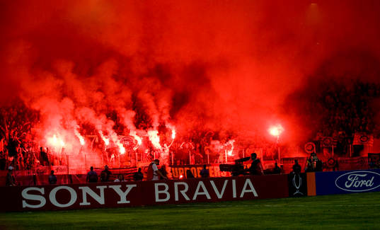 Bengalisk eld, pyroteknik, tifo