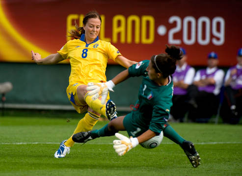 Lotta Schelin, Sverige 0-1 jubel