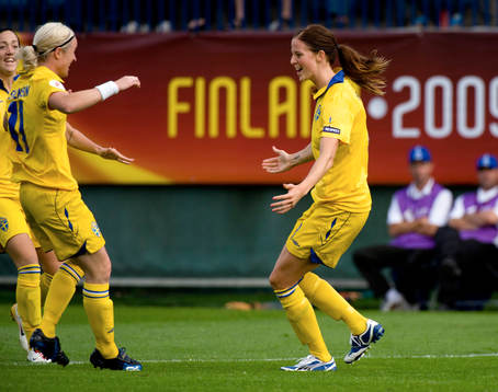 Lotta Schelin, Sverige 0-1 jubel