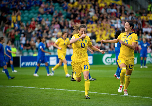 Kosovare Asllani, Sverige 0-2 jubel